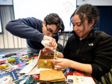 2025-12-05 Gingerbread Decorating 